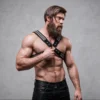 Fetish Submissive Attitude - Imbracatura in Ecopelle con Petto Incrociato da Uomo con Rivetti 3 Fetish Submissive Attitude - Imbracatura in Ecopelle con Petto Incrociato da Uomo con Rivetti 3