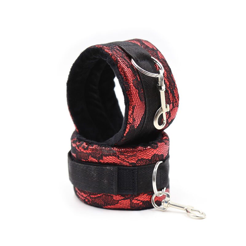 FERMAPOLSI CON CINTA NYLON OHMAMA FETISH
