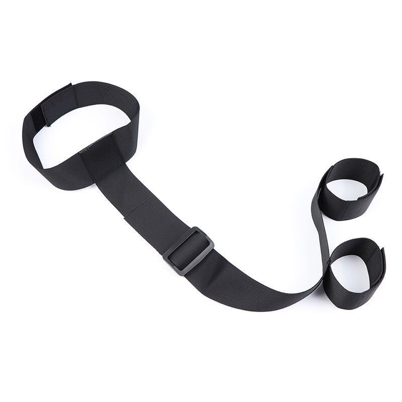 COLLO IN ENYLON OHMAMA FETISH CON FERMA POLSI SUL RETRO