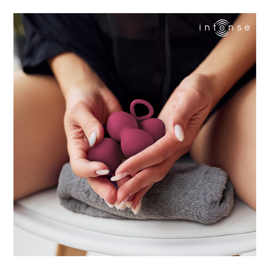 img_213603_f0e4a3b0b8ddc20713b9c64a0313d0f1_1.png INTENSE - KIT PALLINE KEGEL CHARLI BORDEAUX