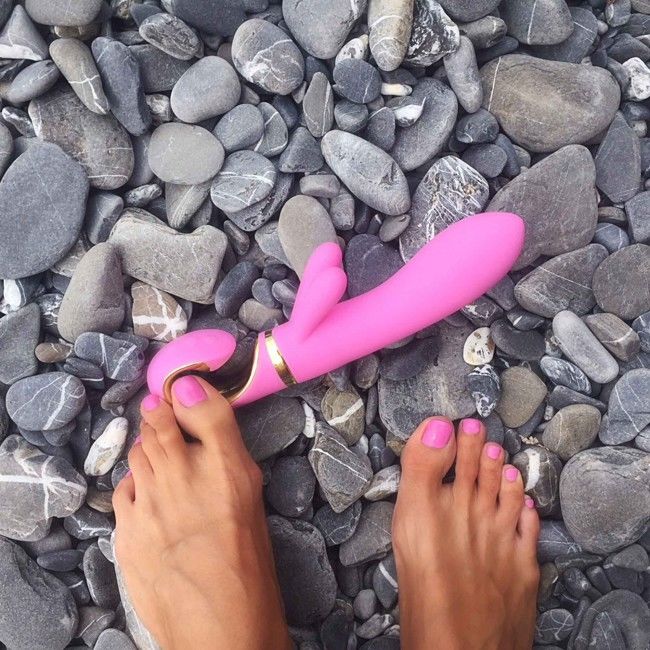 VIBRATORE PUNTO G TRE STIMOLAZIONI SIMULTANEE GRABBIT - ROSA